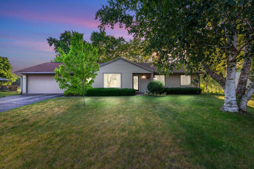 Dousman, WI 53118,191 Johnston DRIVE