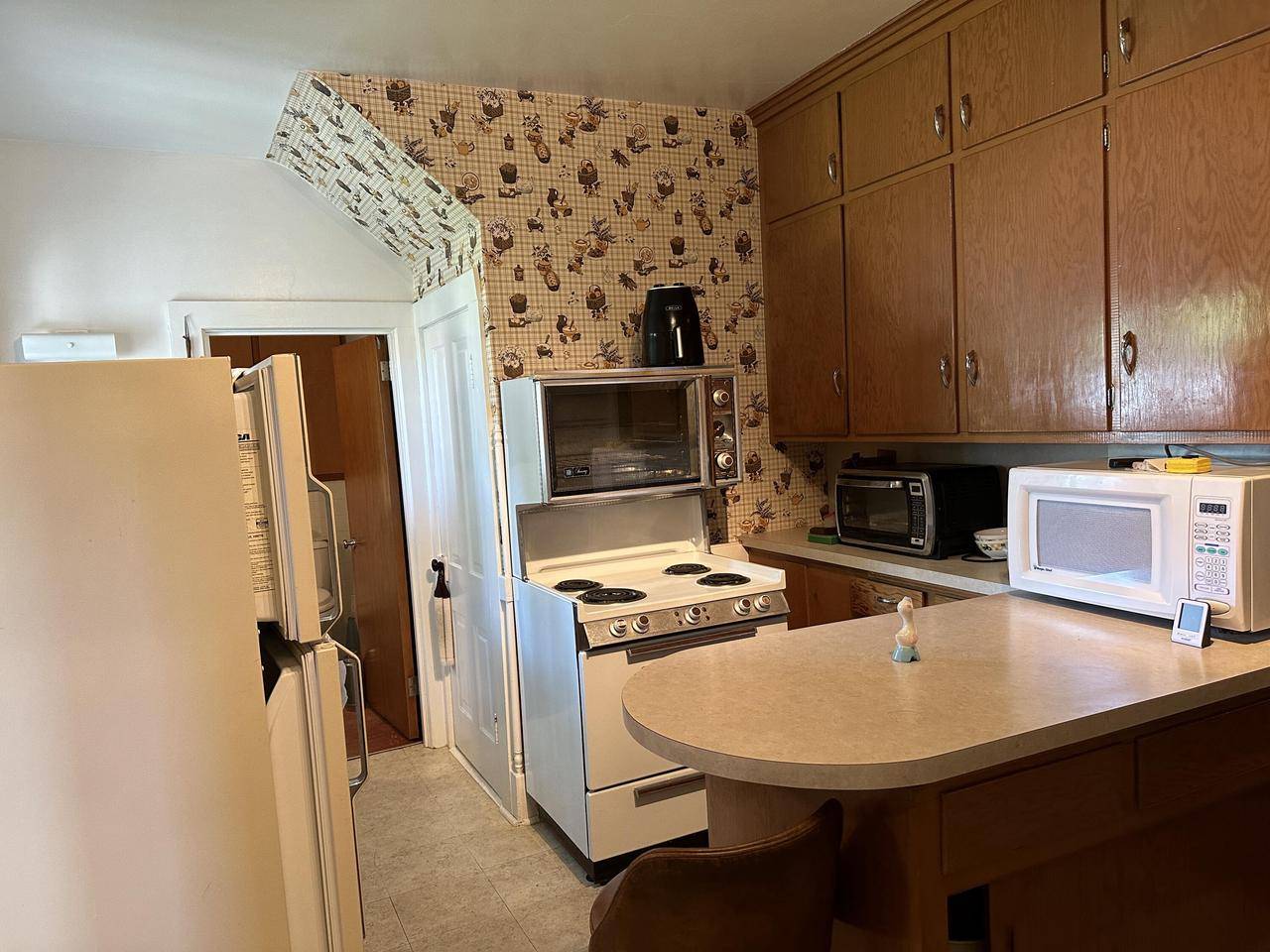 Cedar Grove, WI 53013-1304,122 S Main STREET