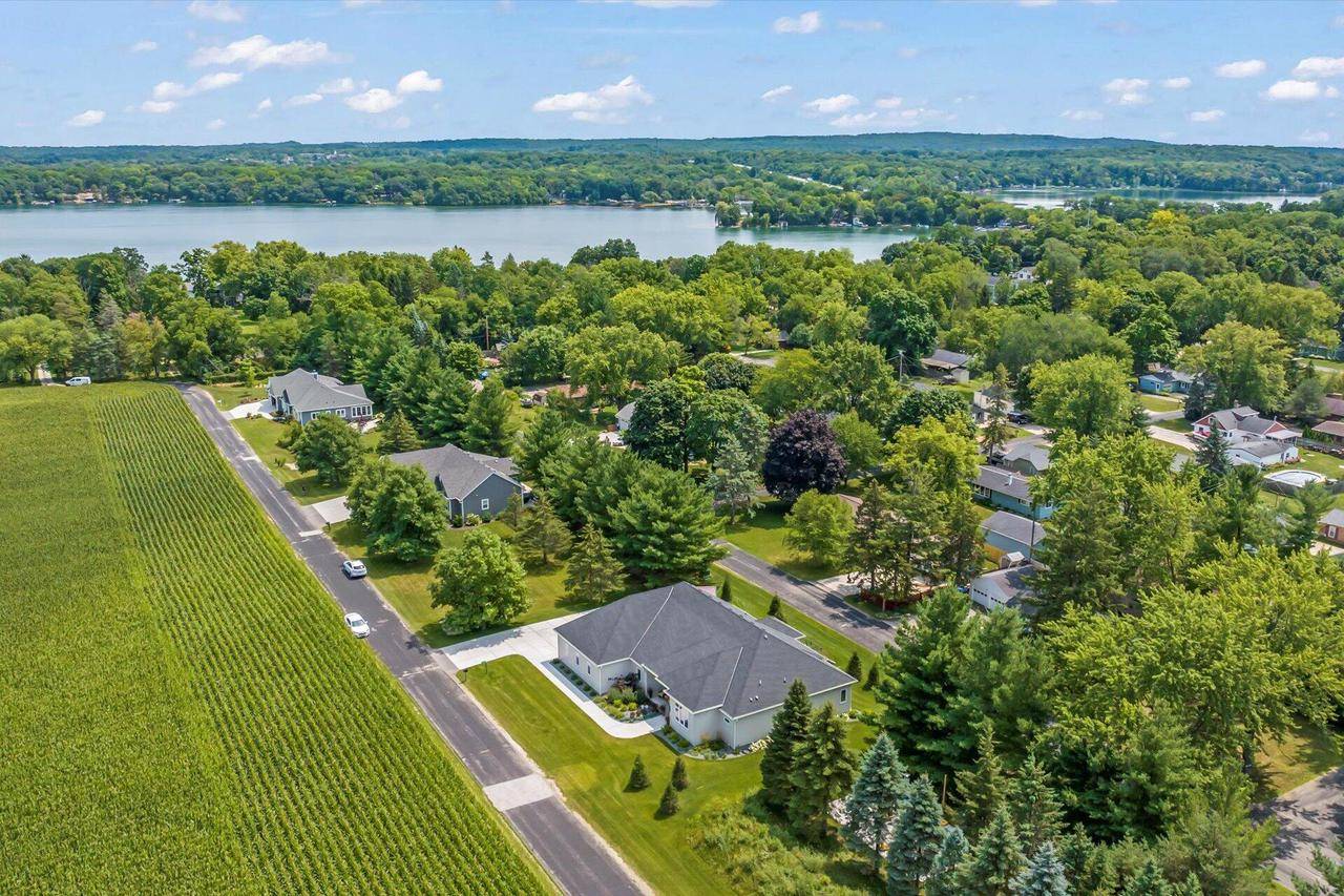 Summit, WI 53066-5067,34915 Huebner ROAD