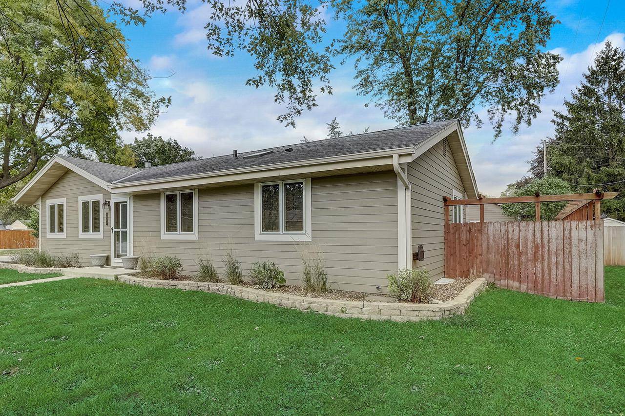Waukesha, WI 53189-7302,1711 Center ROAD