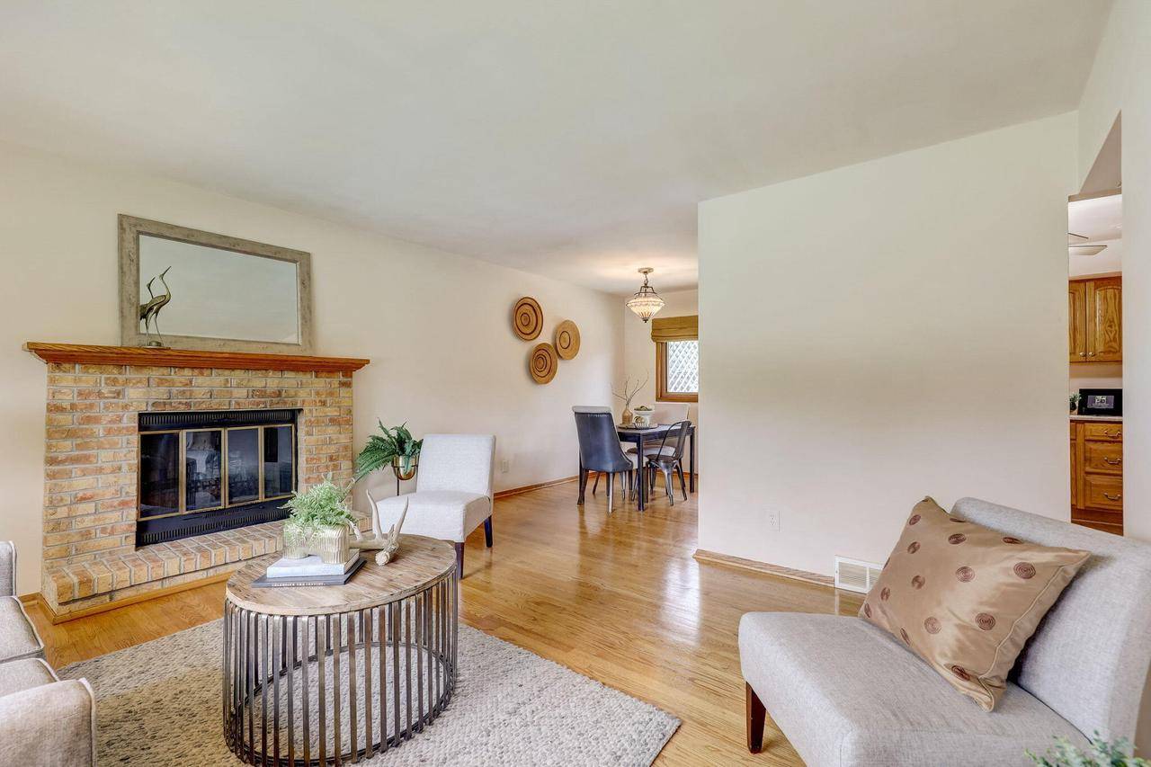 Greendale, WI 53129-2552,6004 Oriole LANE
