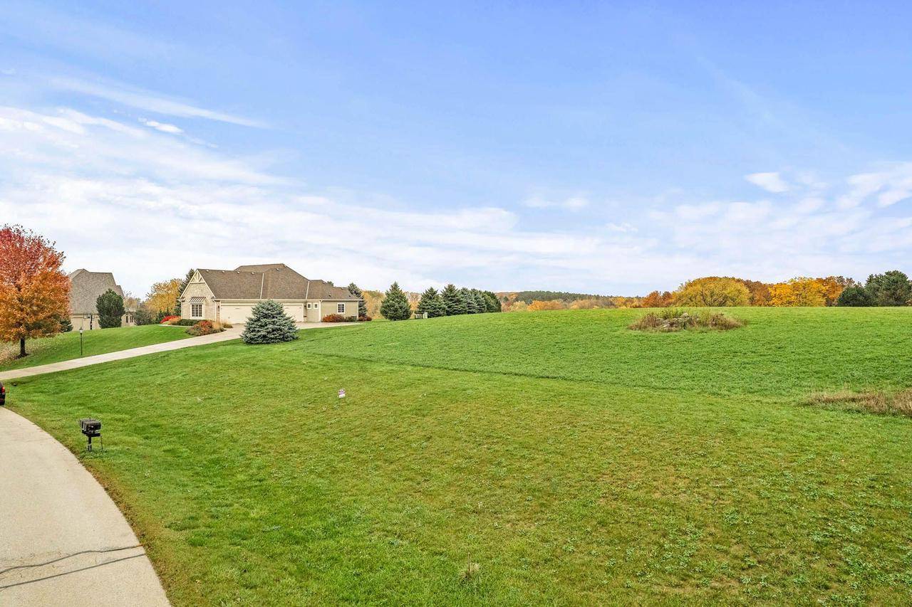 Waukesha, WI 53188,N8W28837 SHEPHERDS WAY #LT10