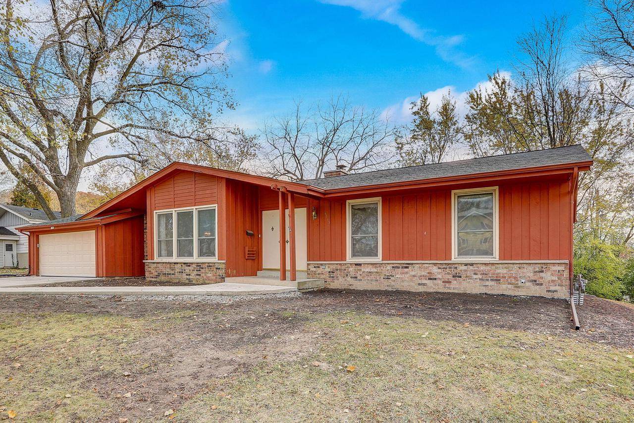 Greendale, WI 53129-2914,4745 Sumac LANE