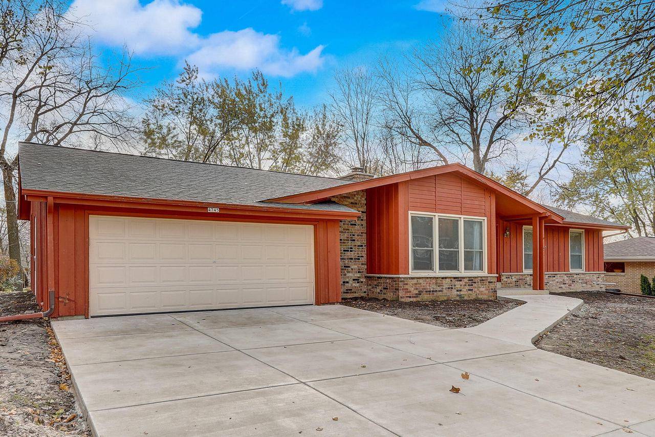 Greendale, WI 53129-2914,4745 Sumac LANE