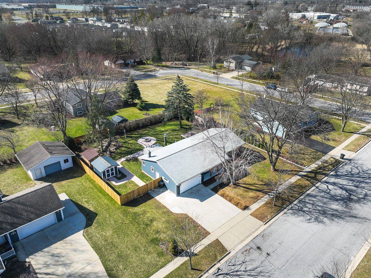 Lake Mills, WI 53551-1716,910 Stony ROAD