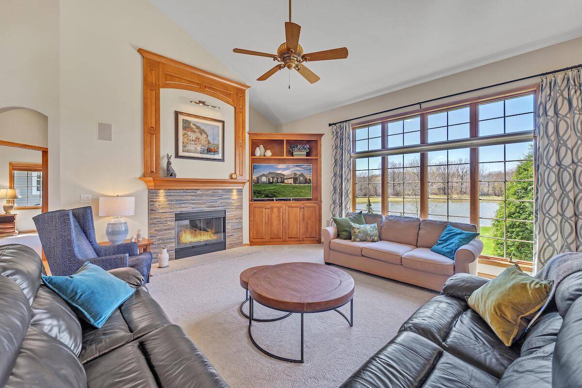 Franklin, WI 53132-7202,8979 S Bluestem COURT