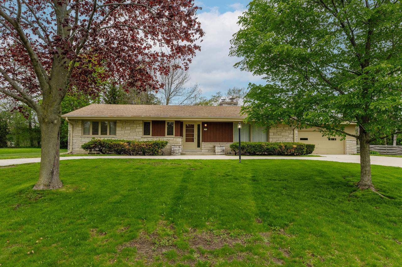 Fox Point, WI 53217,7751 N Santa Monica BOULEVARD