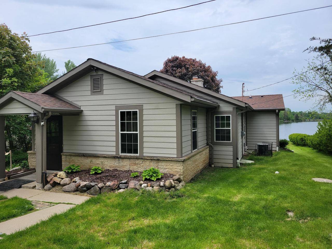 Dousman, WI 53118-9570,W378S3525 Lake DRIVE