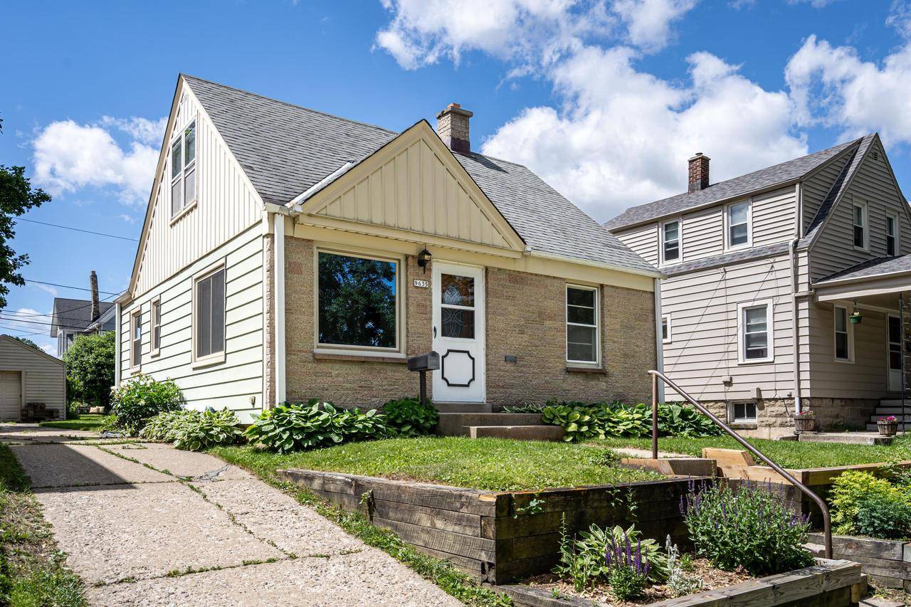 West Allis, WI 53227-1445,9635 W Grant STREET