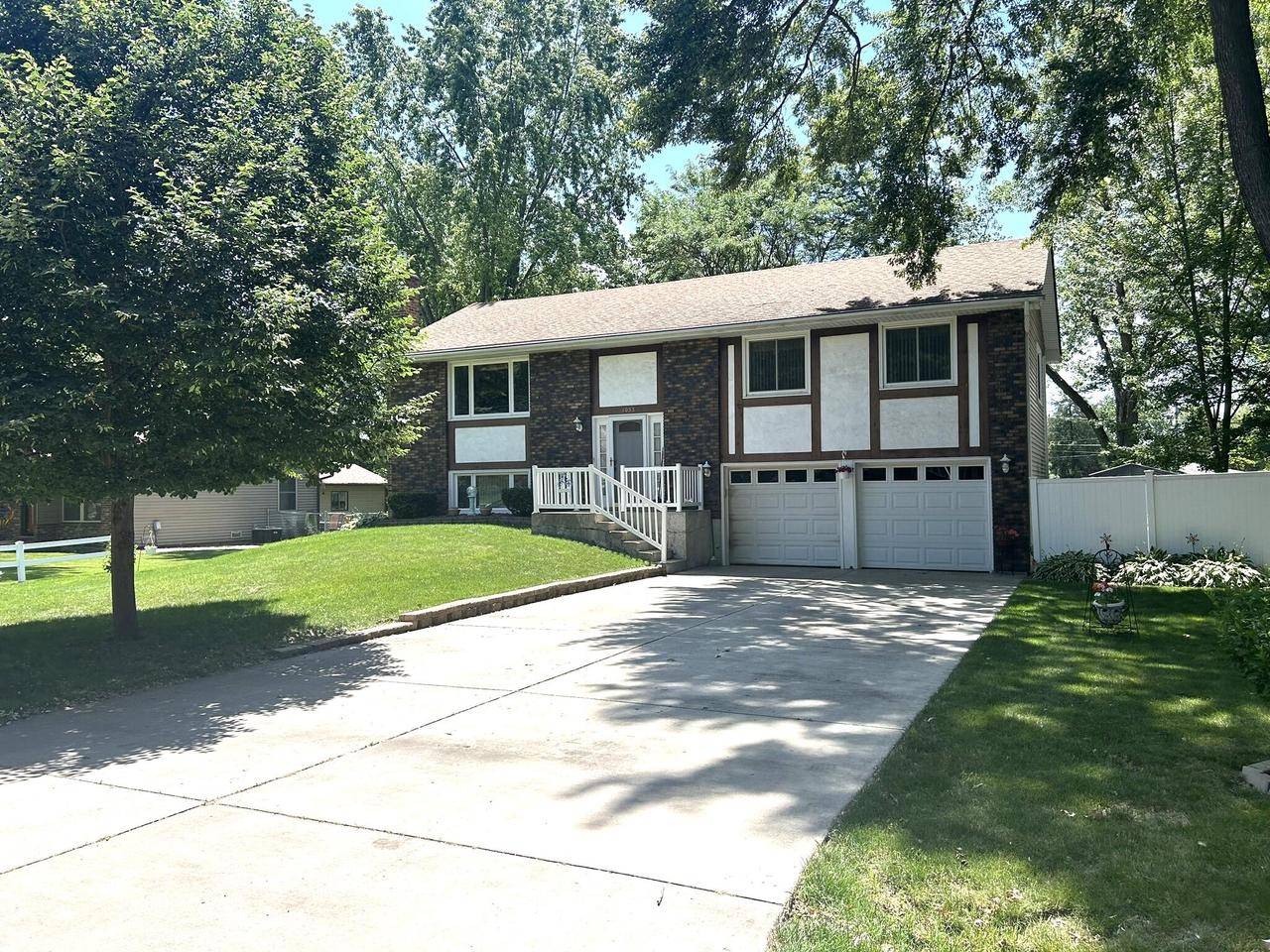 Silver Lake, WI 53170-1633,1053 Eastwood DRIVE