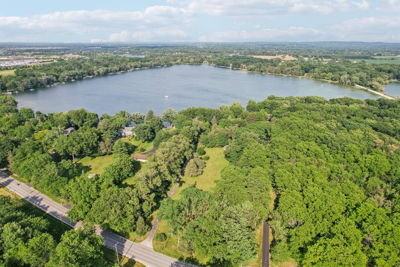 Summit, WI 53066,1330 N Dousman ROAD