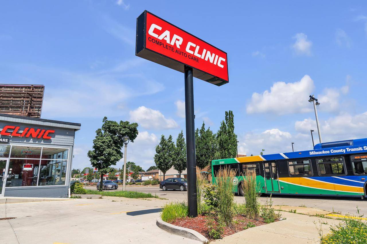 Milwaukee, WI 53216-2246,5811 W Capitol DRIVE