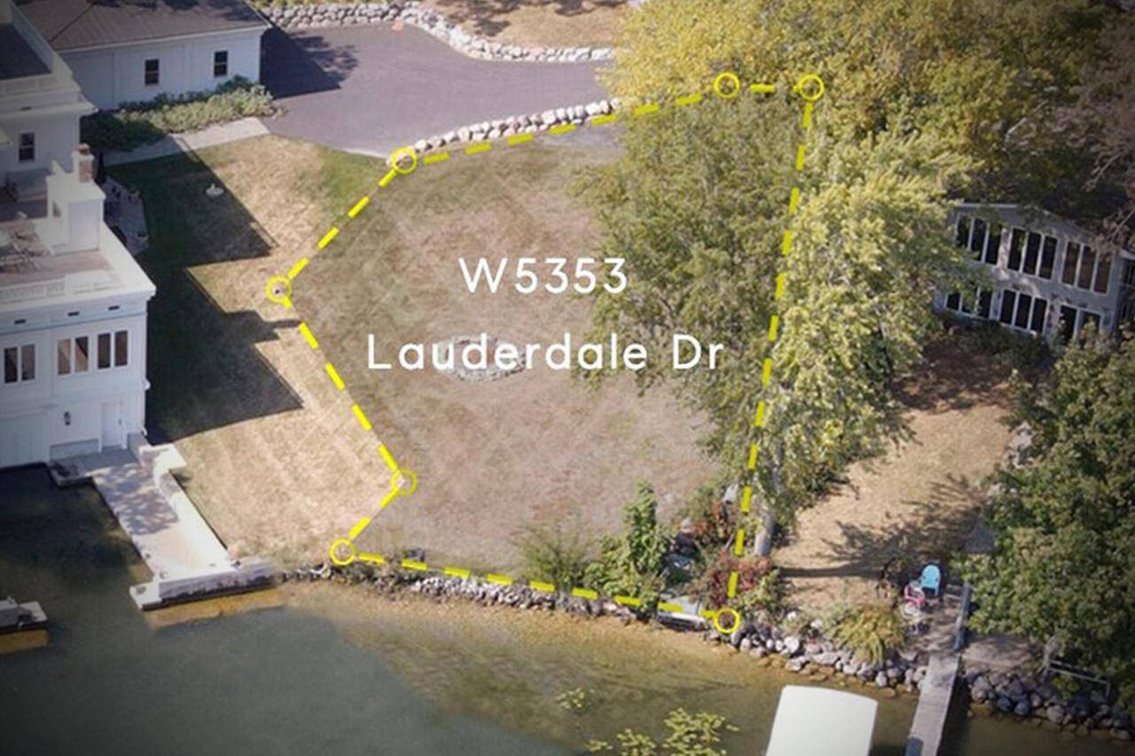 Elkhorn, WI 53121,W5353 LAUDERDALE DRIVE