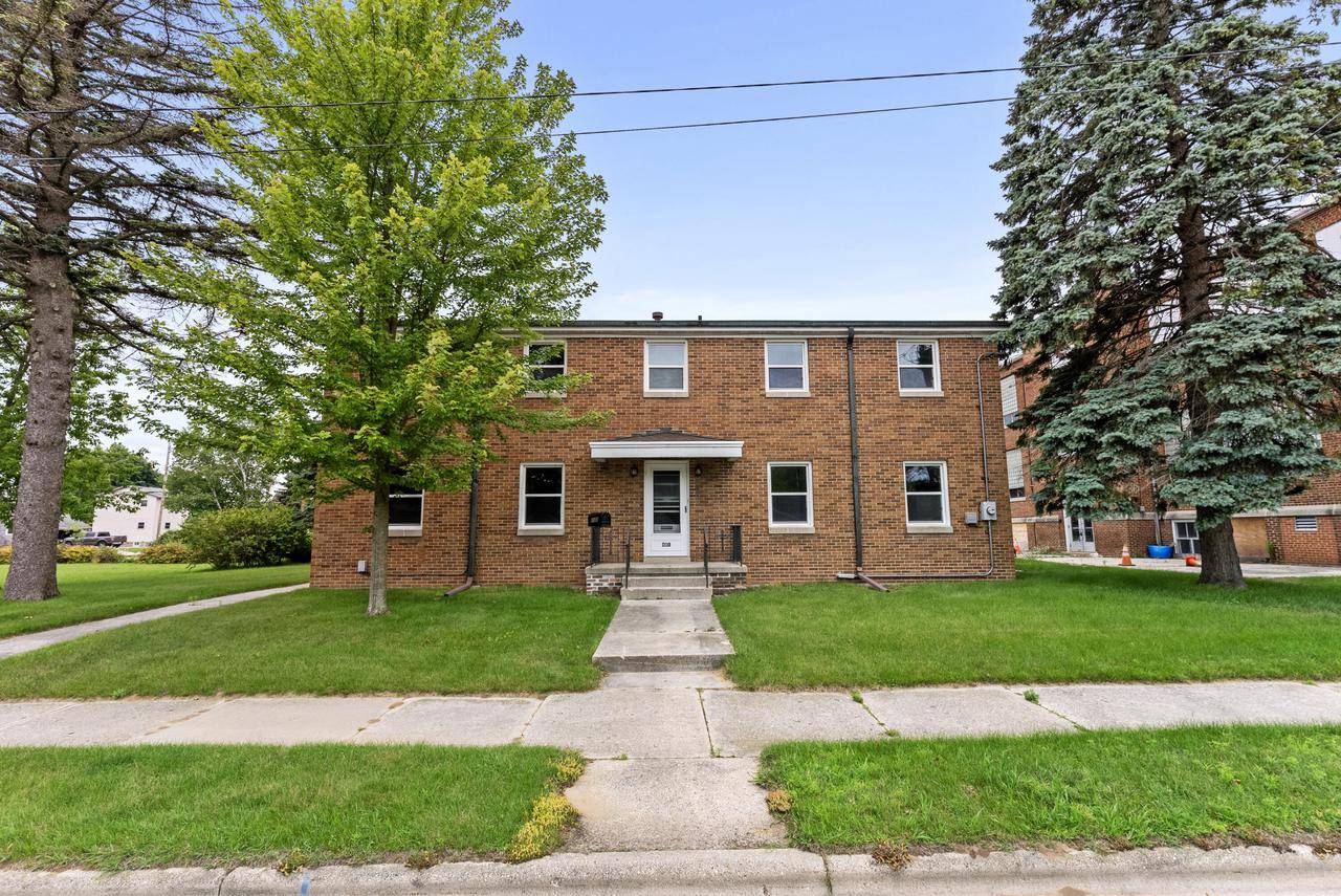 Two Rivers, WI 54241,2214 11th STREET