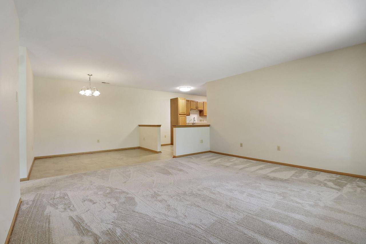 Mount Pleasant, WI 53406-6340,1141 N Sunnyslope DRIVE #103