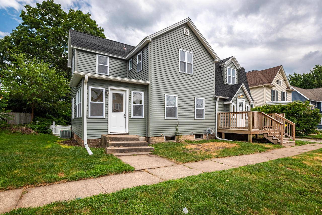 West Salem, WI 54669-1504,229 Youlon STREET N