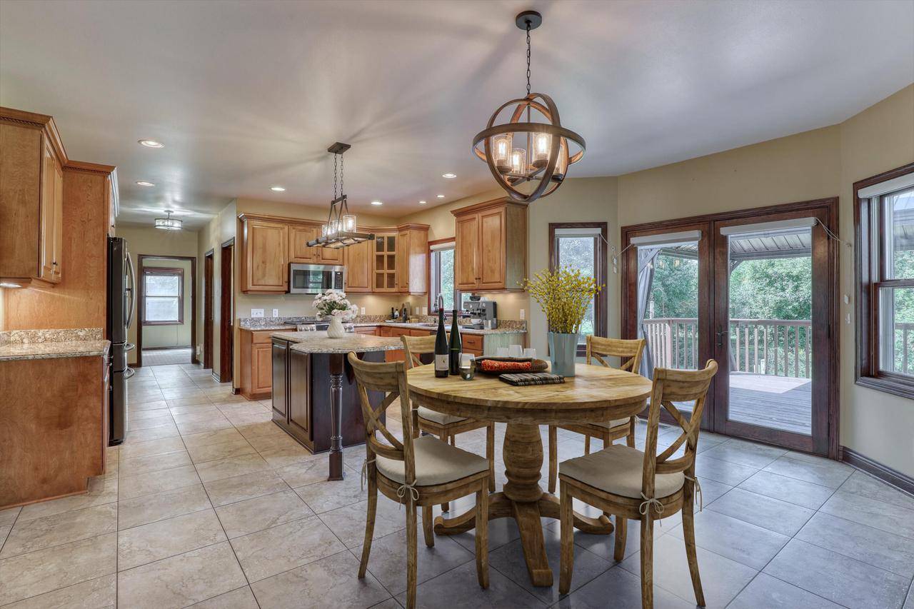 Plymouth, WI 53073-4063,822 S Hills DRIVE