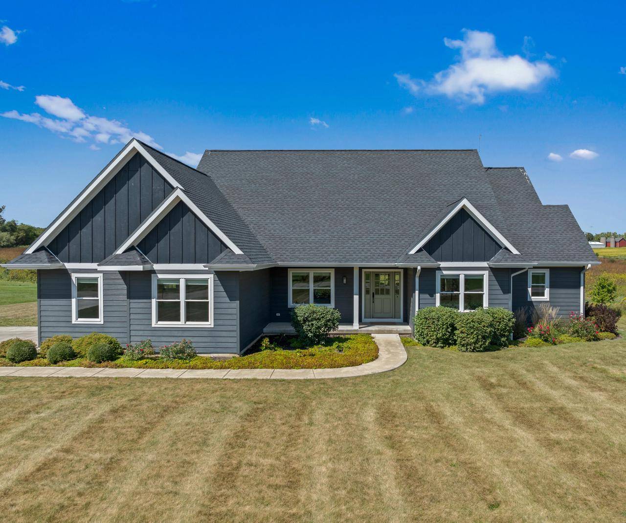 Lake Geneva, WI 53147,N1397 Meadow Ridge LANE