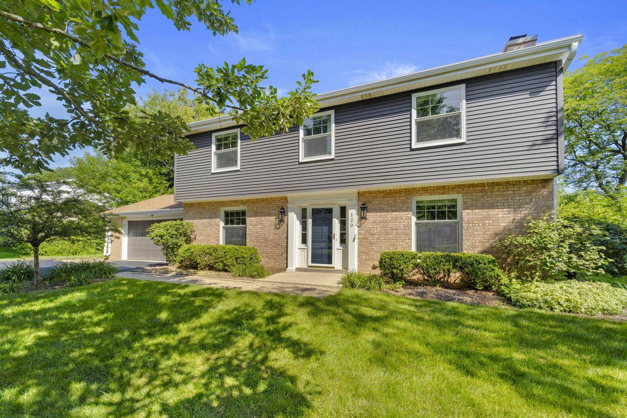 Fox Point, WI 53217-2716,120 W Cherokee CIRCLE