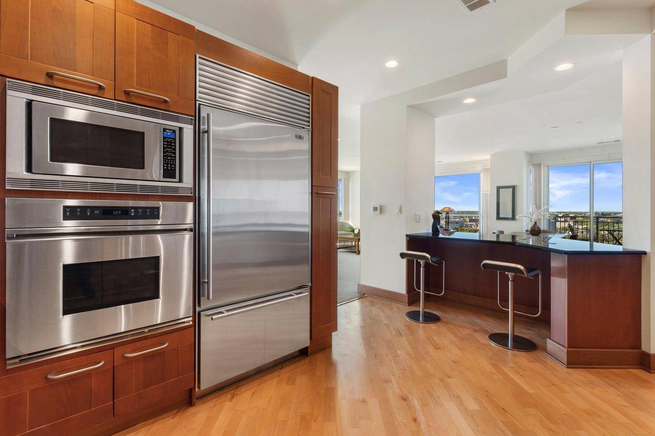 Milwaukee, WI 53202,1522 N Prospect AVENUE ##1301, #1302