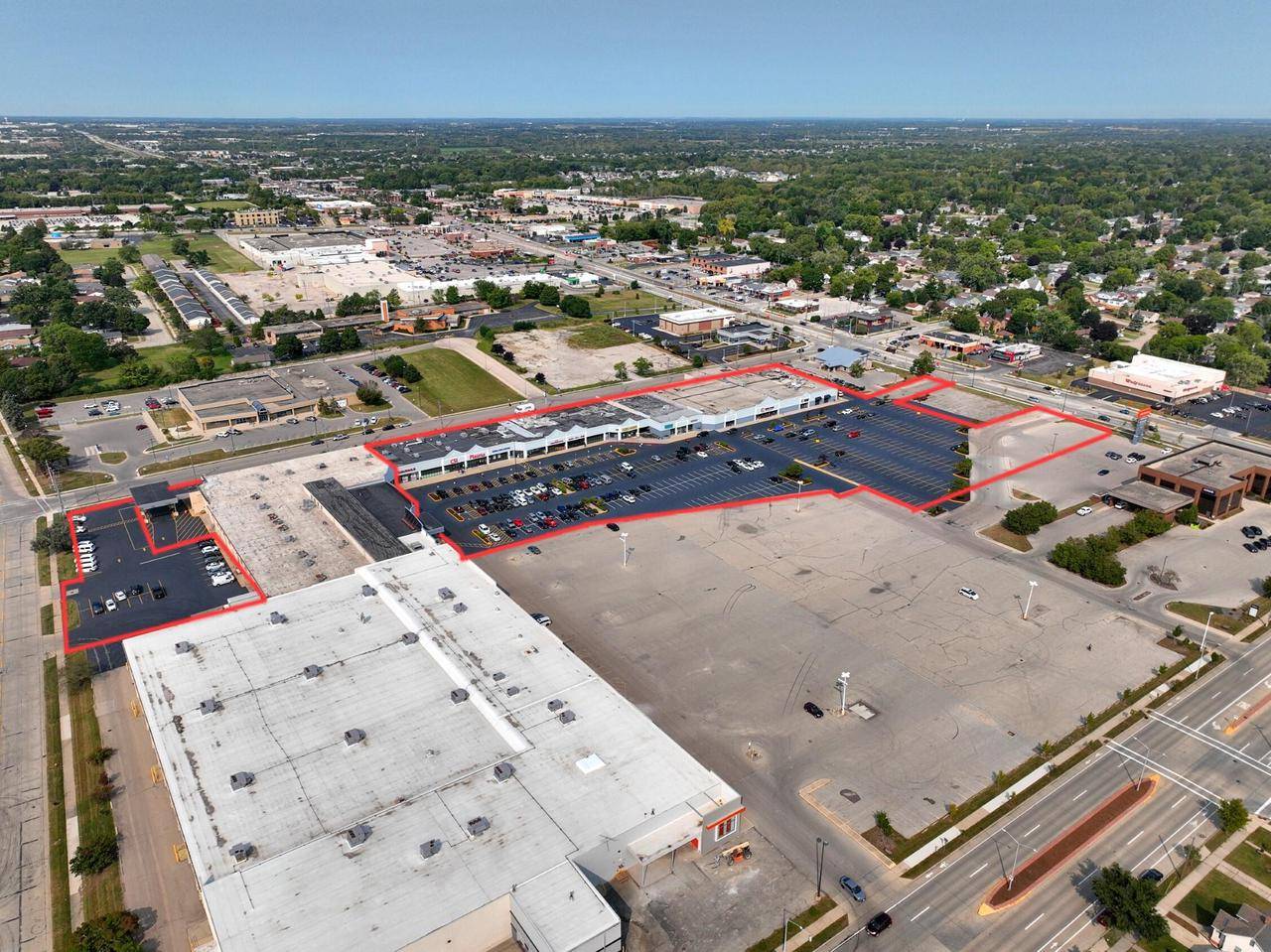Racine, WI 53406-4241,4901 Washington AVENUE #2