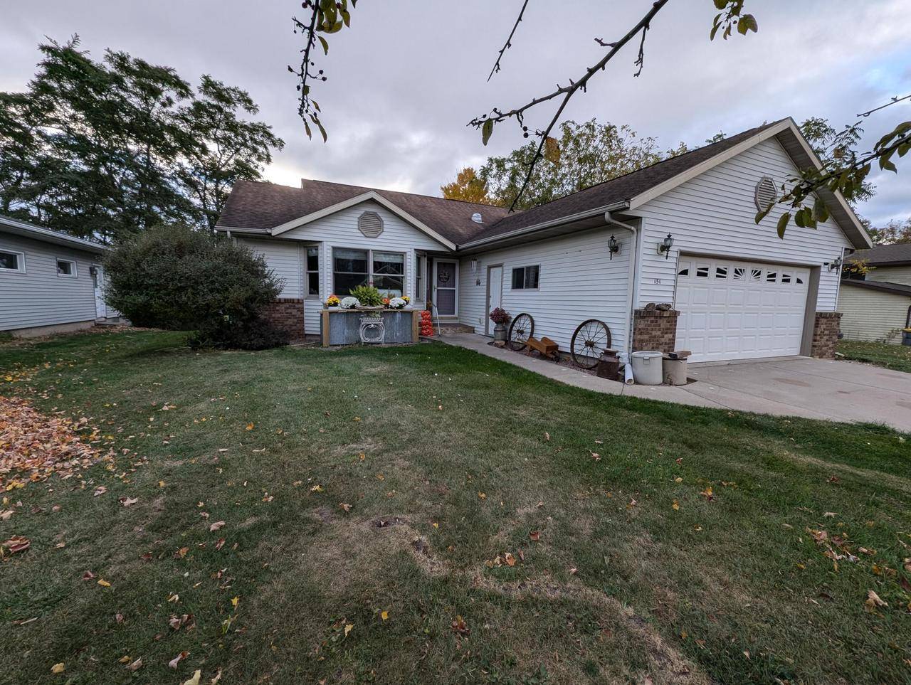 La Crescent, MN 55947-9766,151 Cornforth ROAD