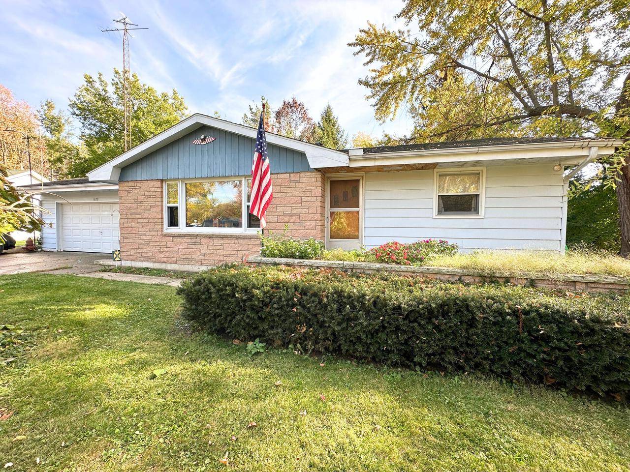 Delavan, WI 53115-3668,1620 Sunset LANE