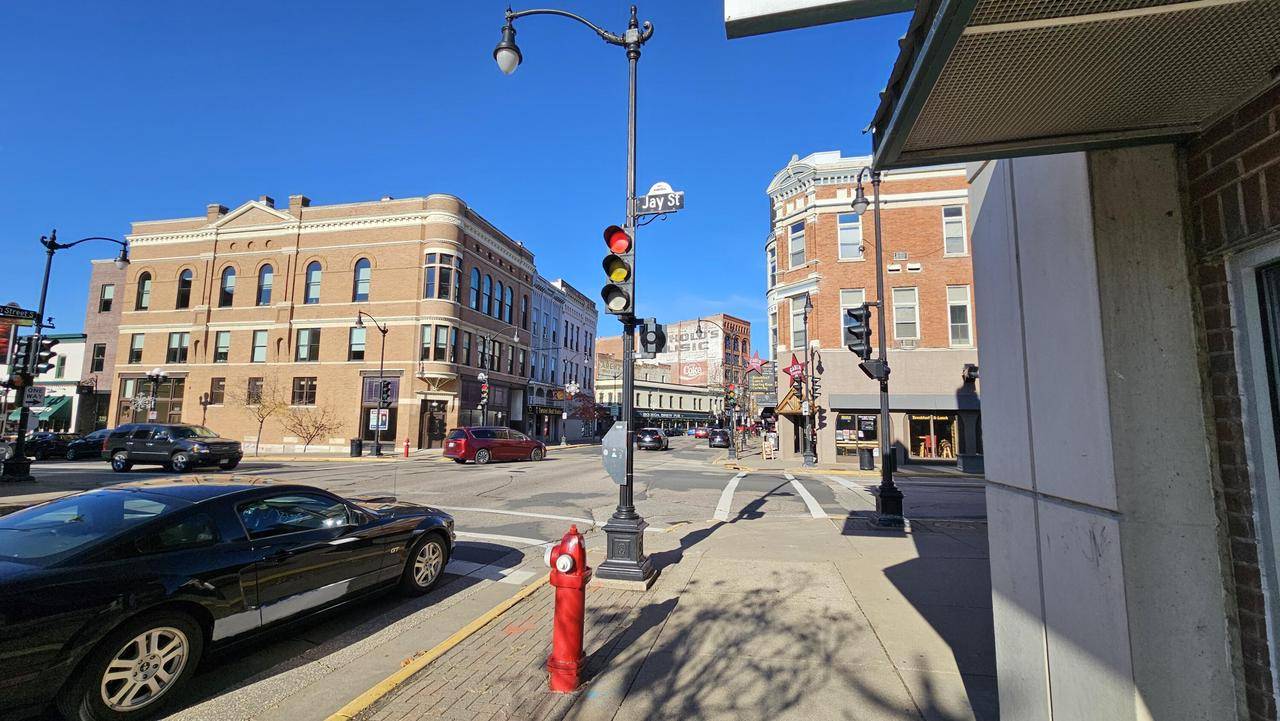 La Crosse, WI 54601,309 - 313 4th STREET S
