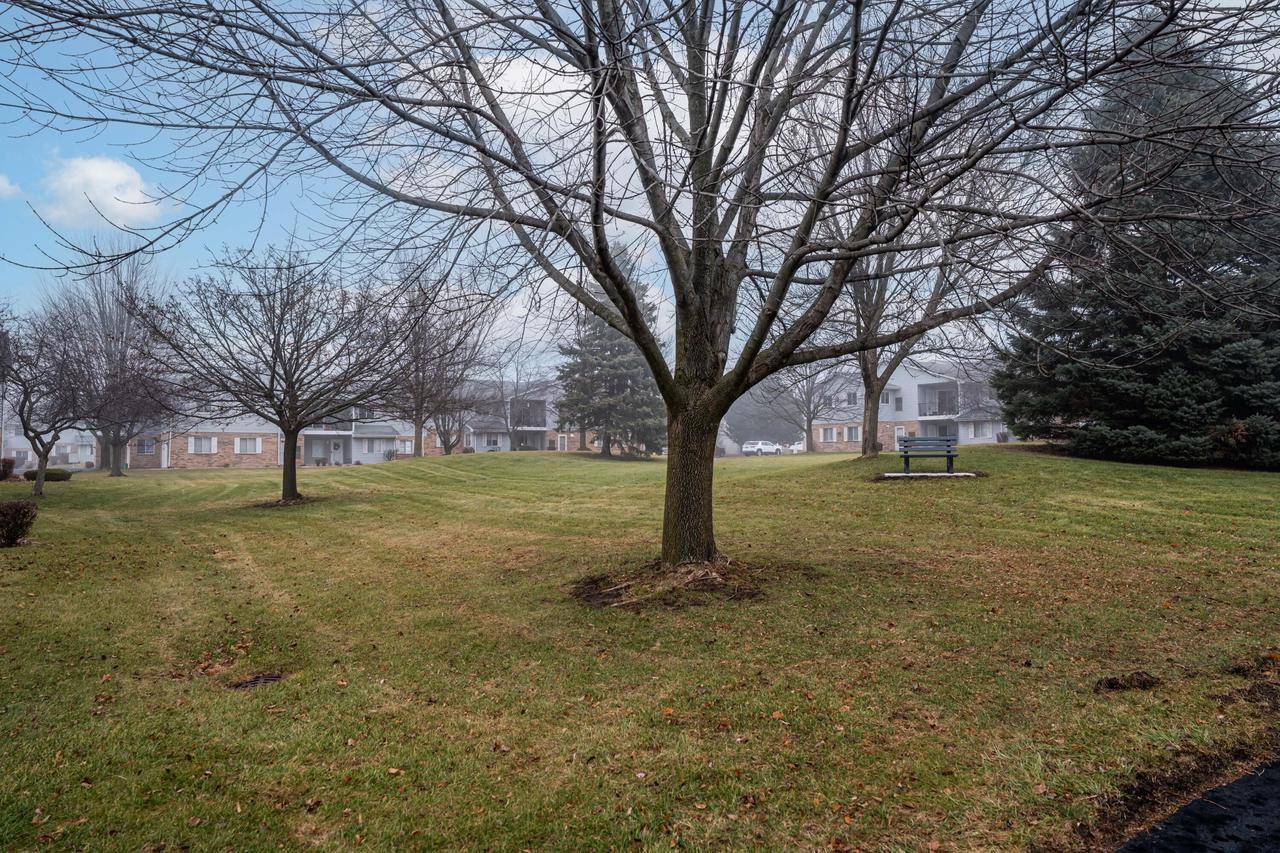 Mount Pleasant, WI 53406-6317,1149 N Sunnyslope DRIVE #102