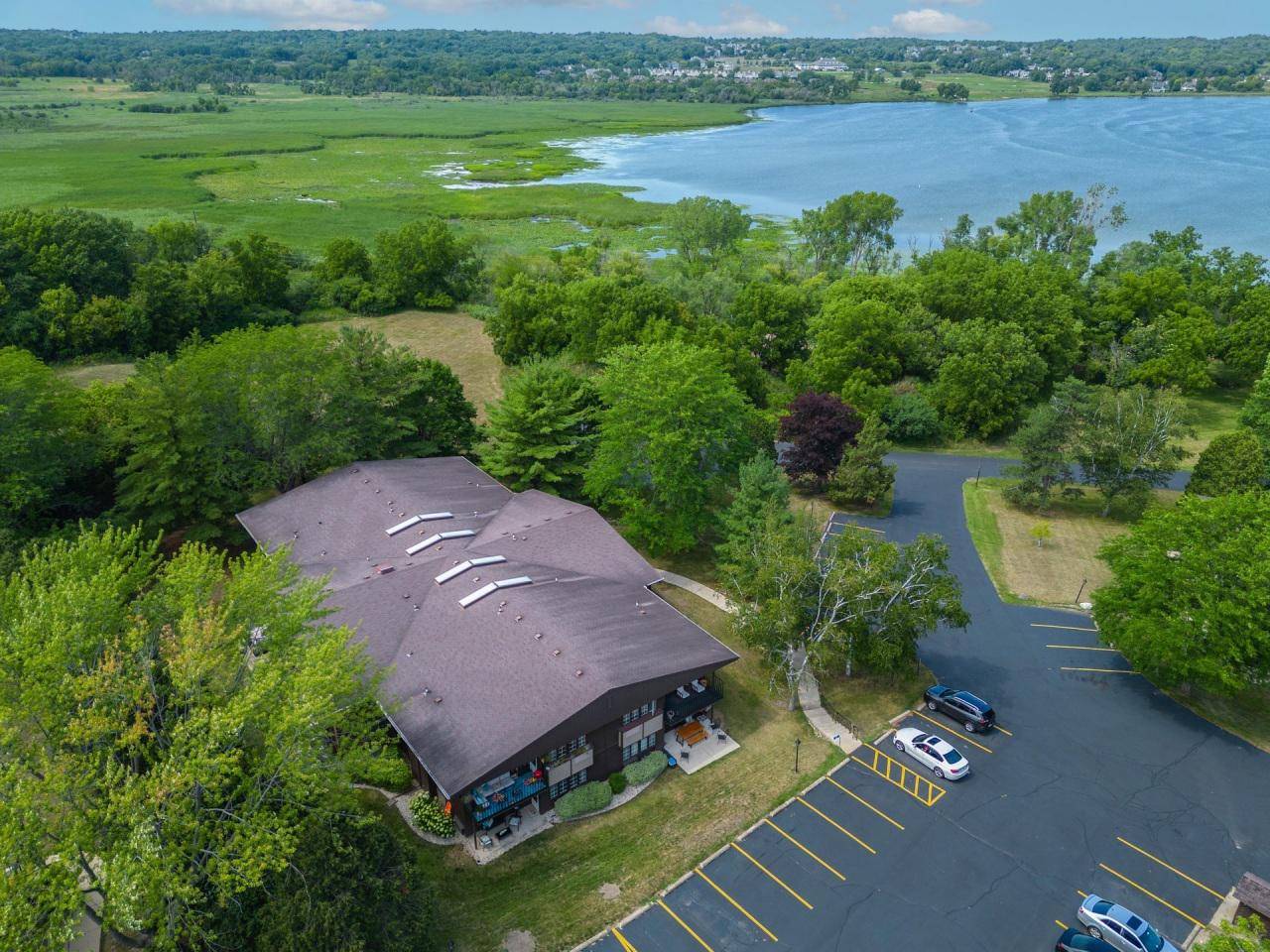 Lake Geneva, WI 53147,22 Zurich COURT #4