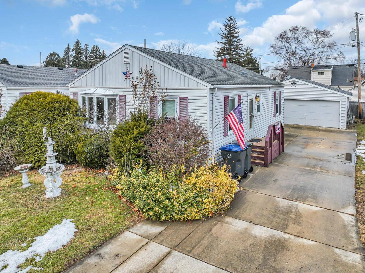 Mount Pleasant, WI 53403-3809,1622 Derby AVENUE