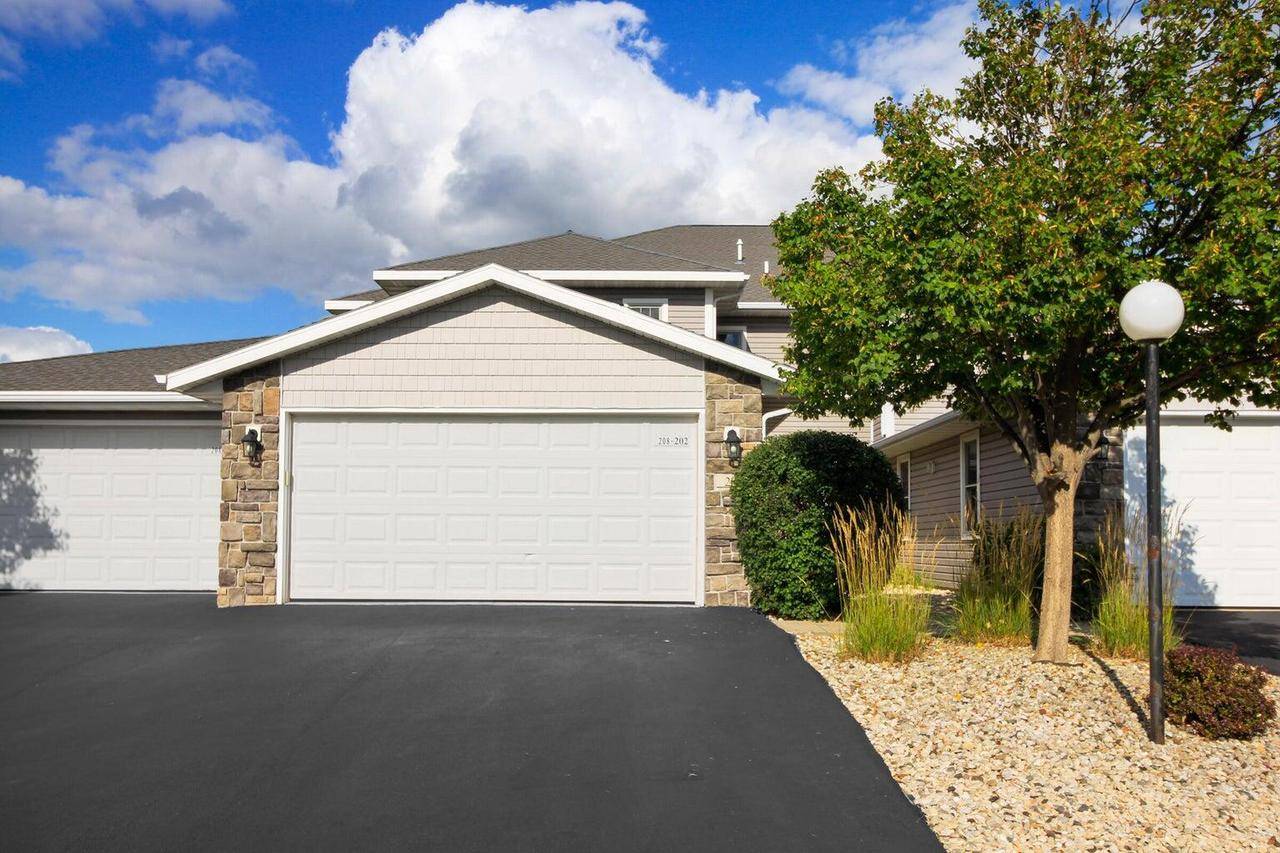 Elkhorn, WI 53121,208 Potter ROAD #202