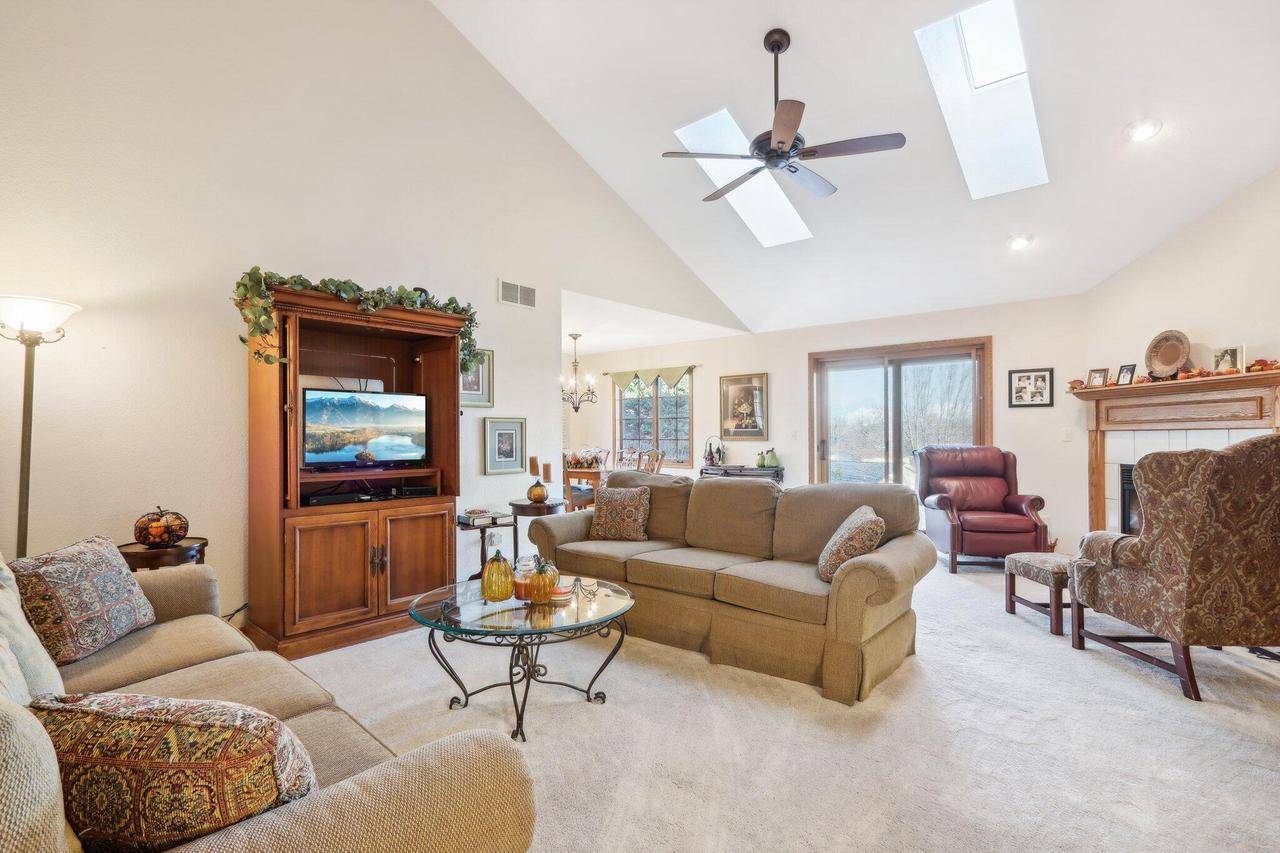 Jackson, WI 53037-9800,W203N16198 Pin Oak CIRCLE #2