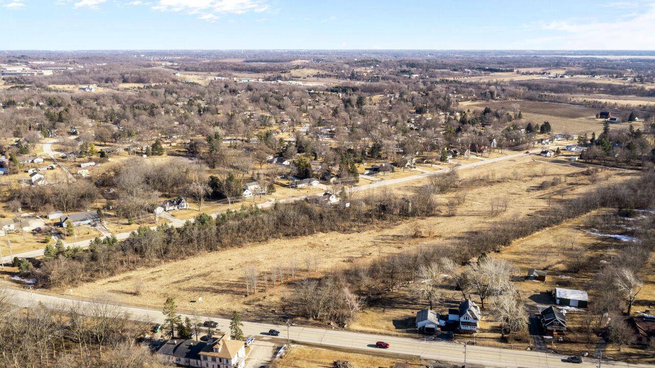 New Berlin, WI 53146-4427,5245 S Martin ROAD