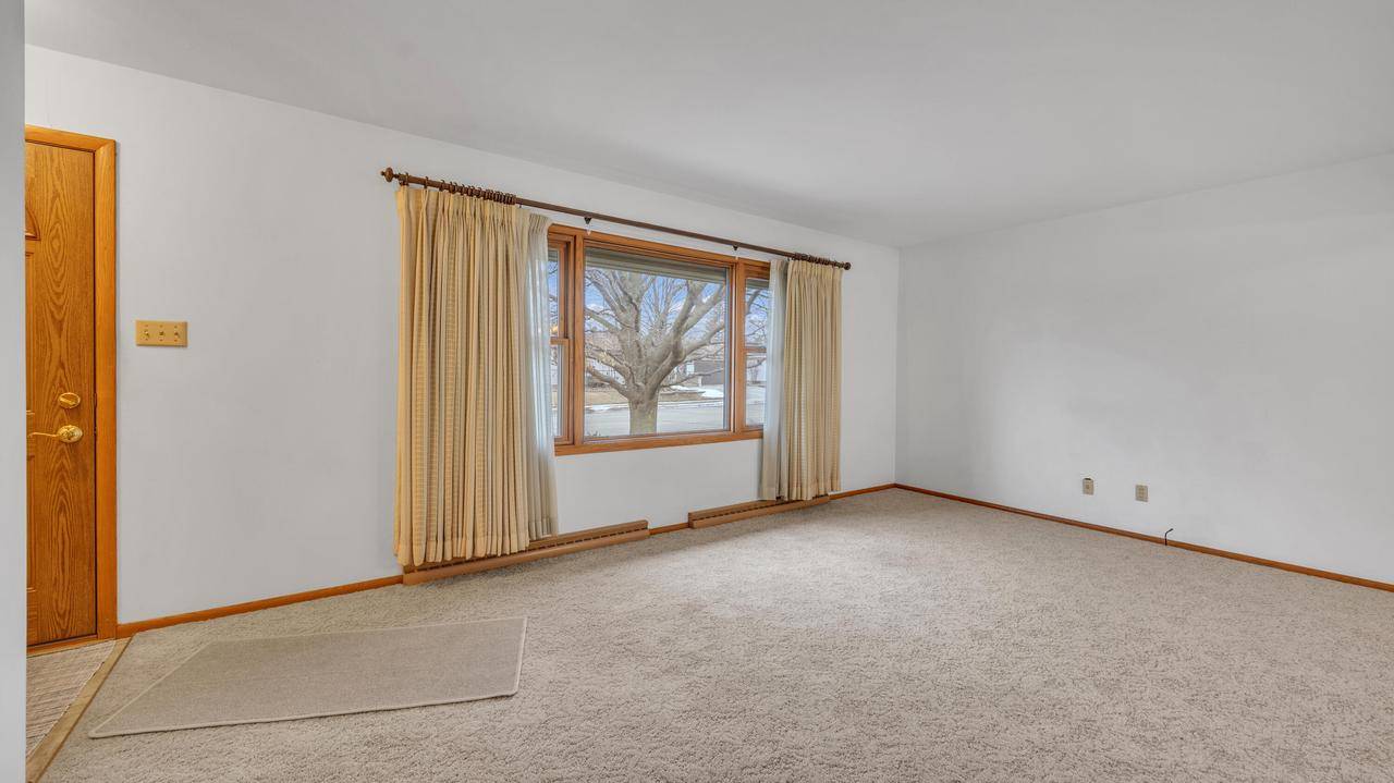 Plymouth, WI 53073-2514,141 S Bruns AVENUE