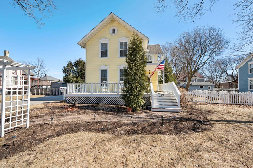 Elkhorn, WI 53121-1733,119 S Washington STREET