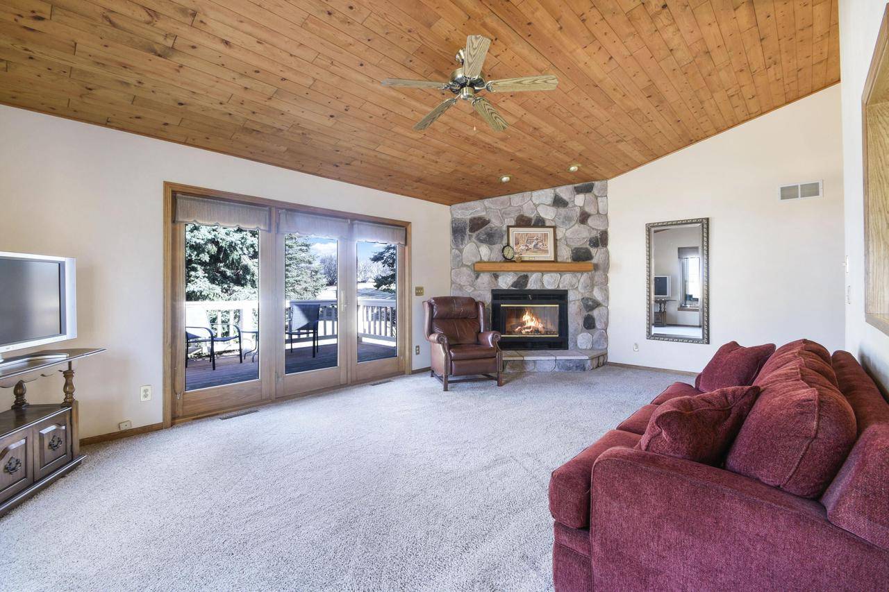West Bend, WI 53095-4975,1521 Ridgewood DRIVE
