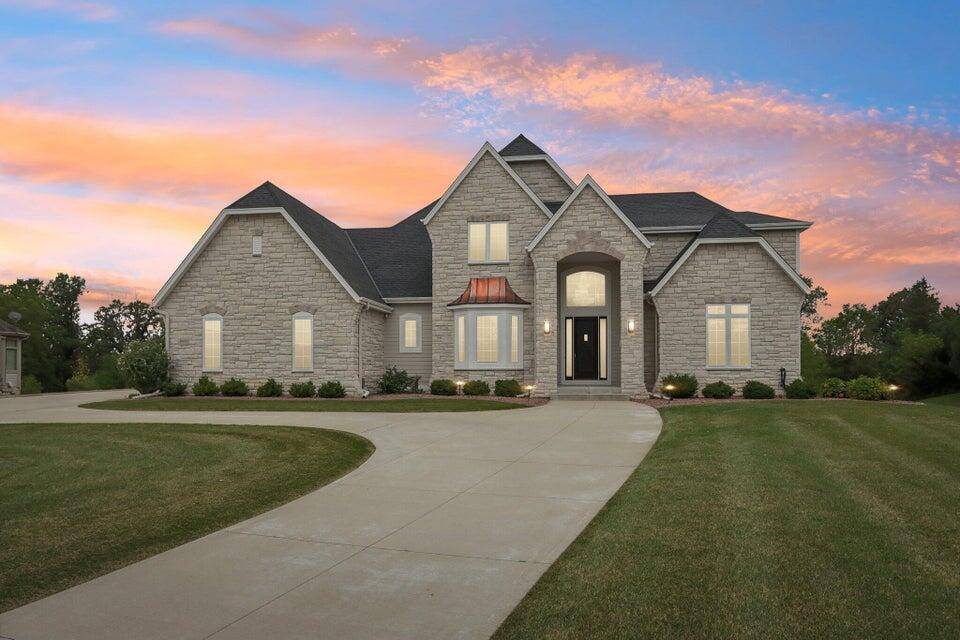 Brookfield, WI 53045-8133,19955 Bradon TRAIL W