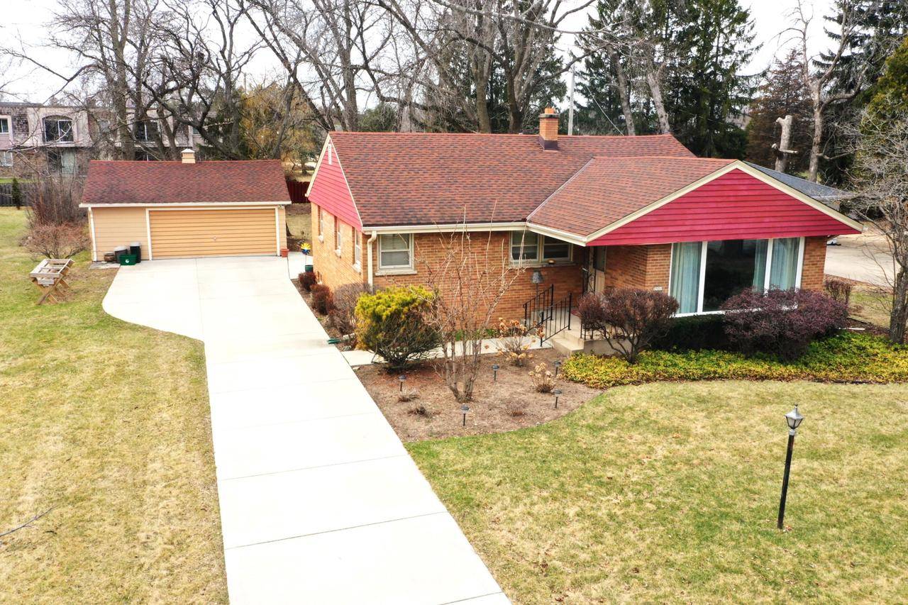 Fox Point, WI 53217-3459,7551 N Mohawk ROAD