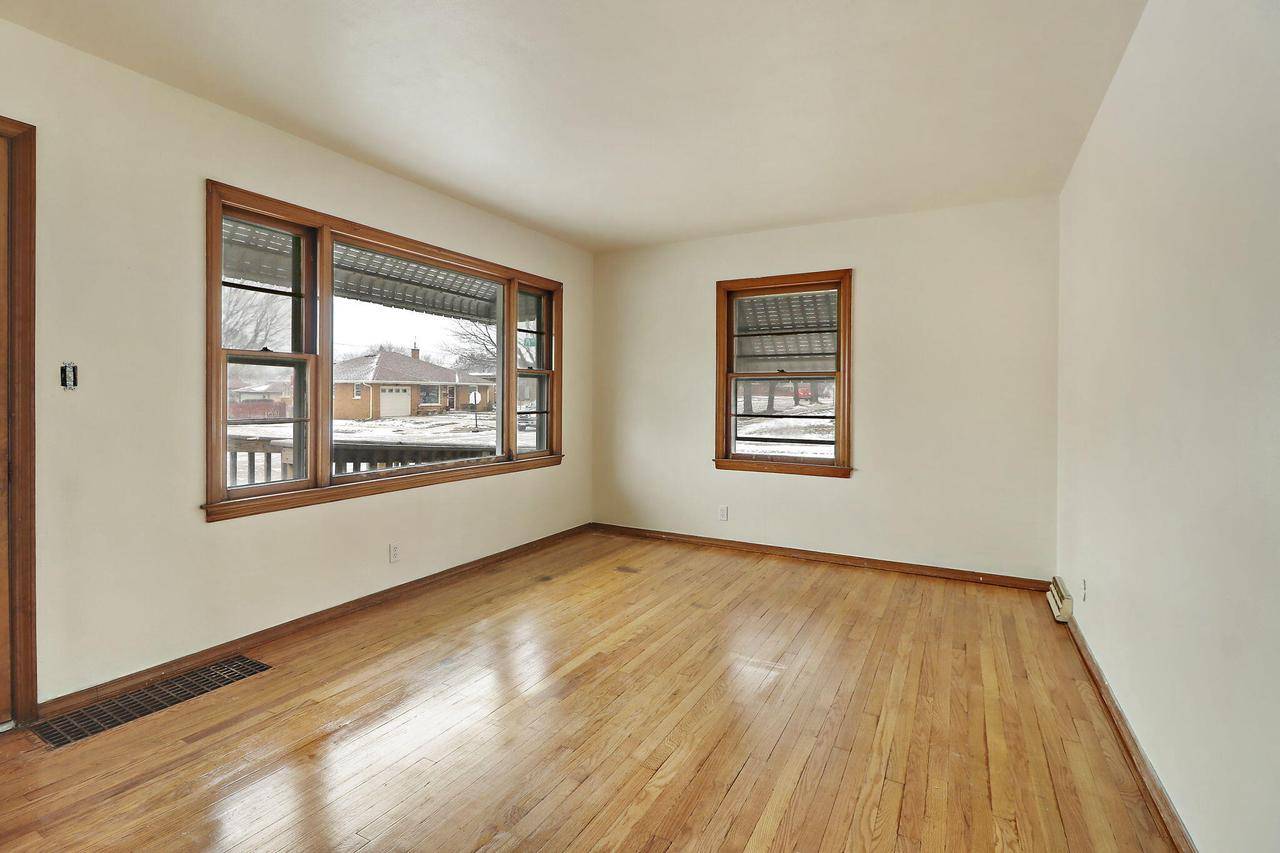 Kenosha, WI 53142,7536 38th AVENUE