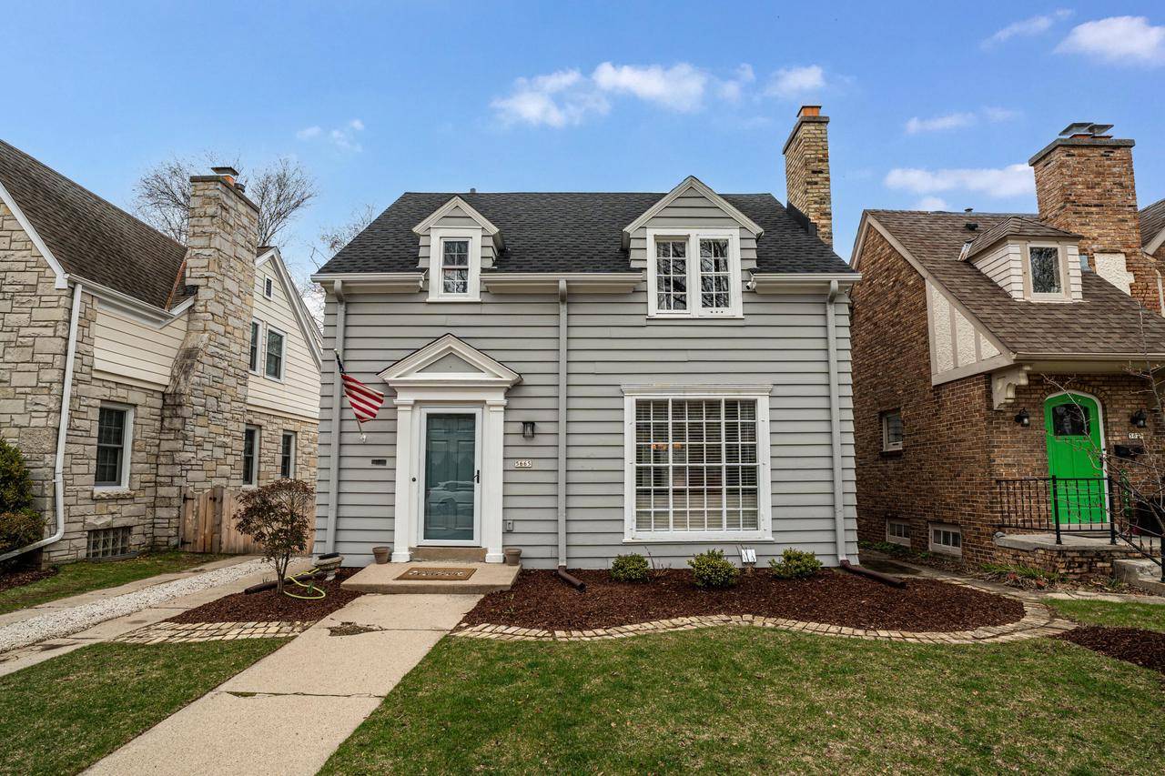 Whitefish Bay, WI 53217-4717,5665 N Bay Ridge AVENUE