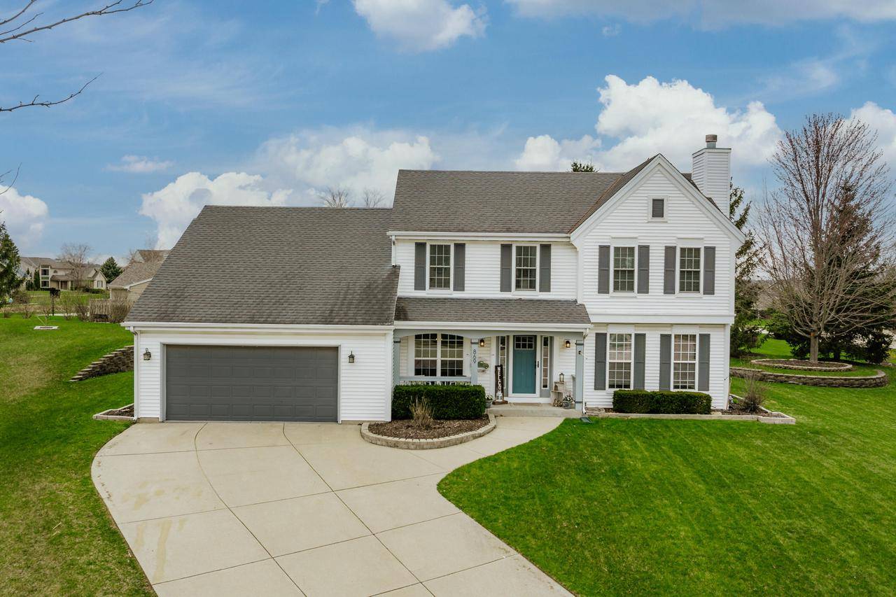 Pewaukee, WI 53072,869 Joshua COURT