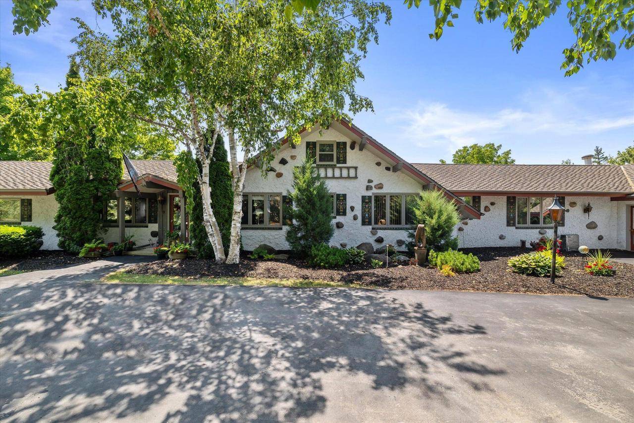 Menomonee Falls, WI 53051-6201,W215N5353 Ada COURT
