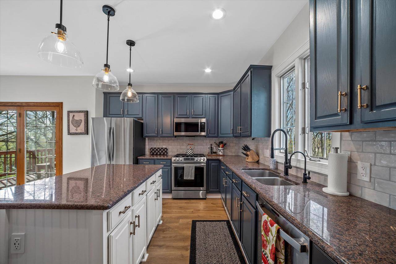 Genoa City, WI 53128,W589 Hillcrest DRIVE