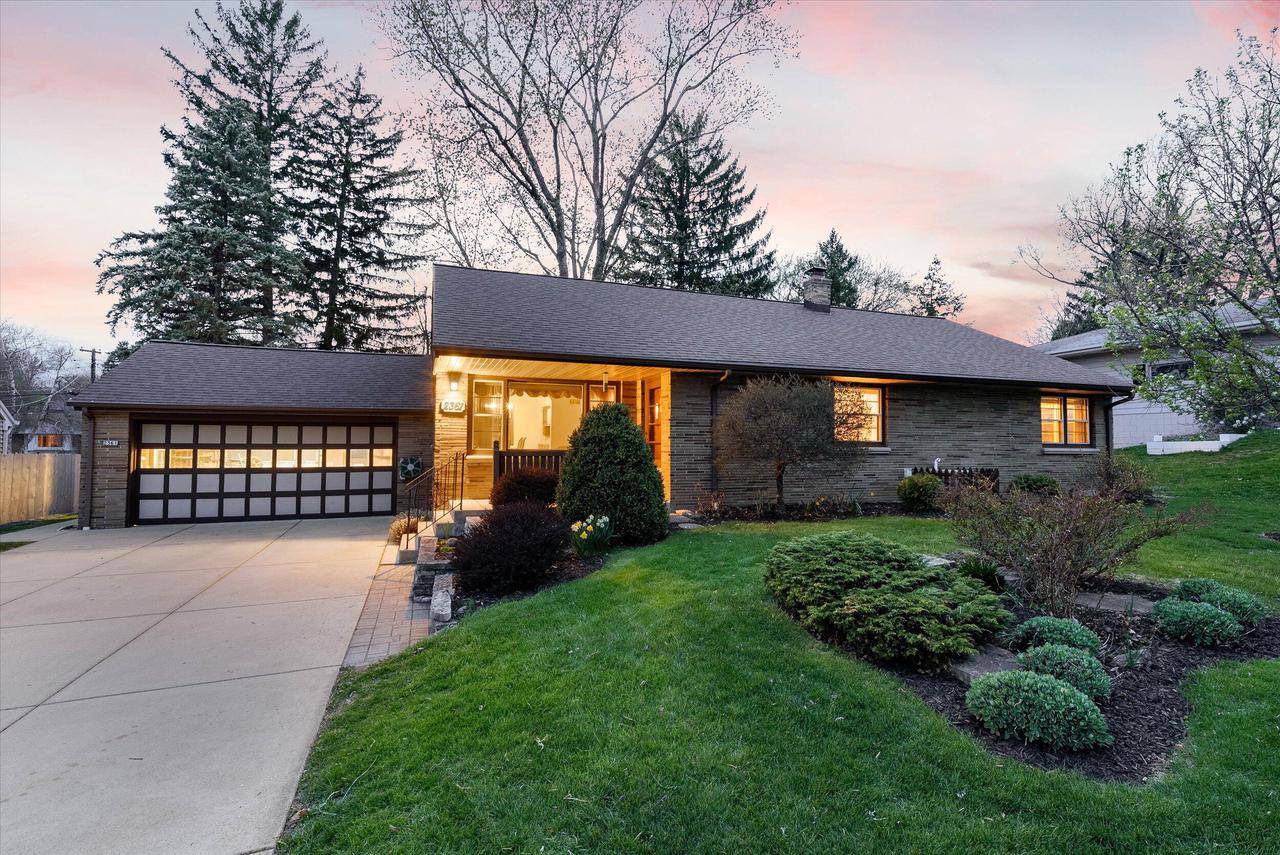 Wauwatosa, WI 53226,2361 N 115th STREET