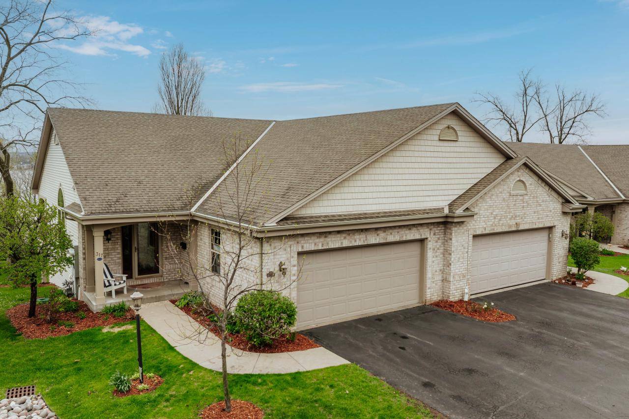 Pewaukee, WI 53072-3475,317 Cardinal Ridge DRIVE