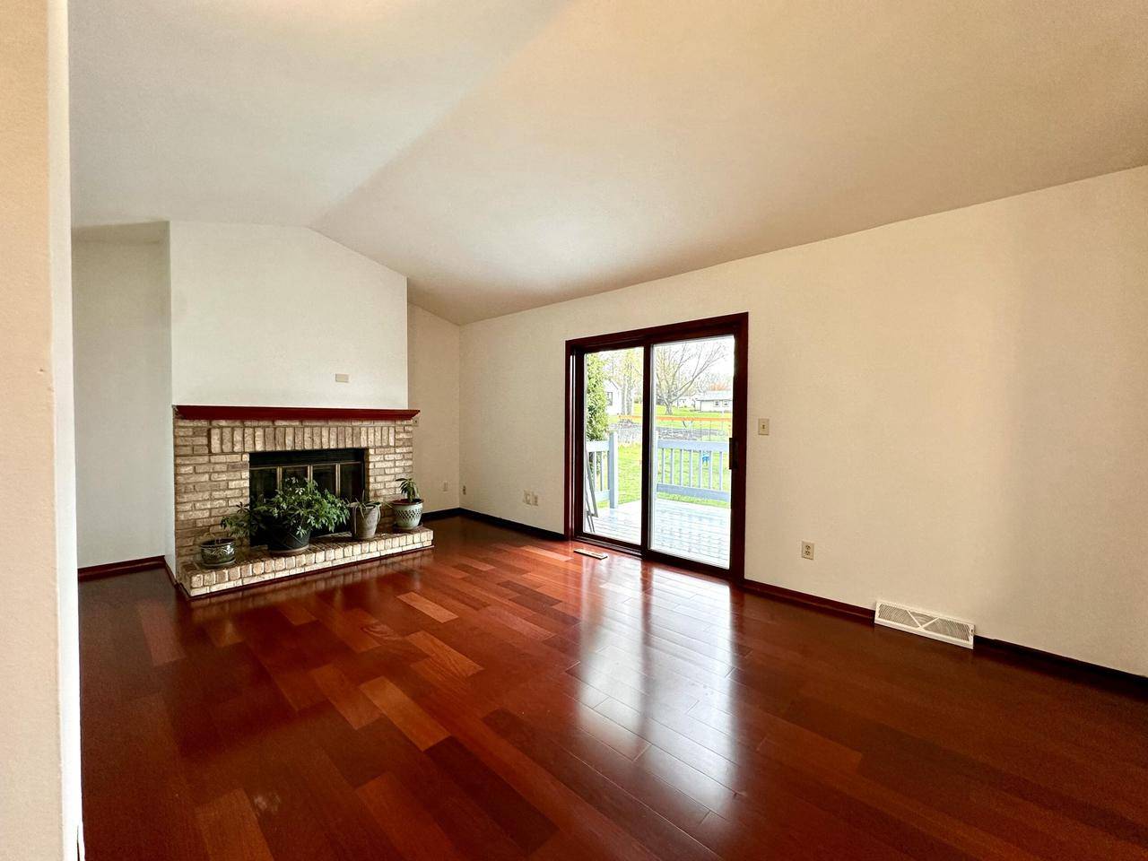 Franklin, WI 53132-1126,6590 S Carroll CIRCLE