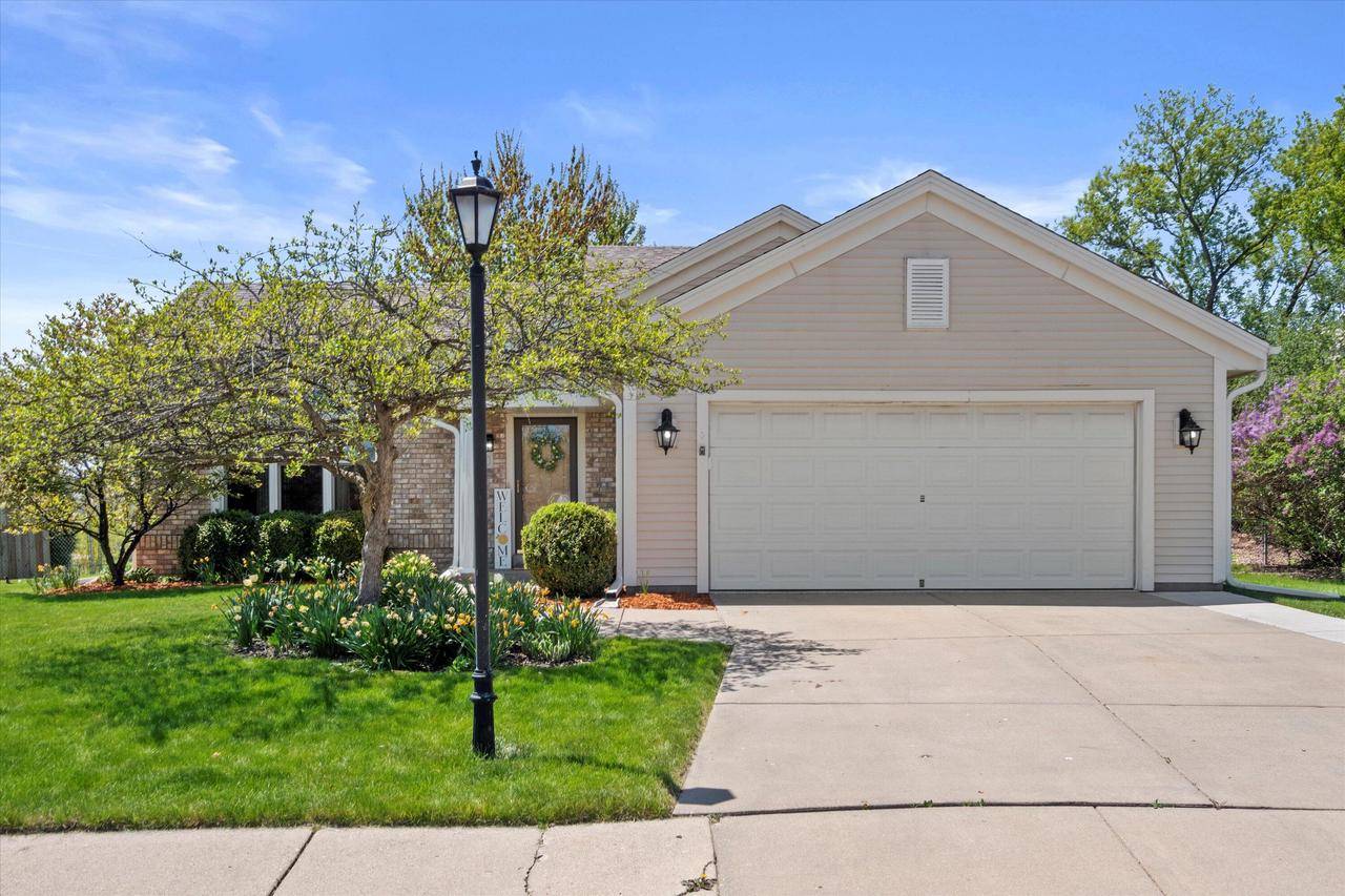 Waukesha, WI 53186,2103 Somerset COURT