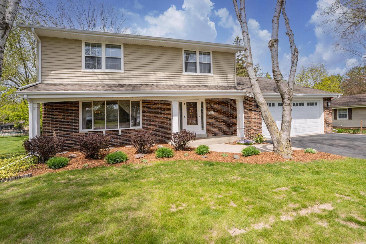 Sussex, WI 53089-3620,N62W24102 Hickory DRIVE