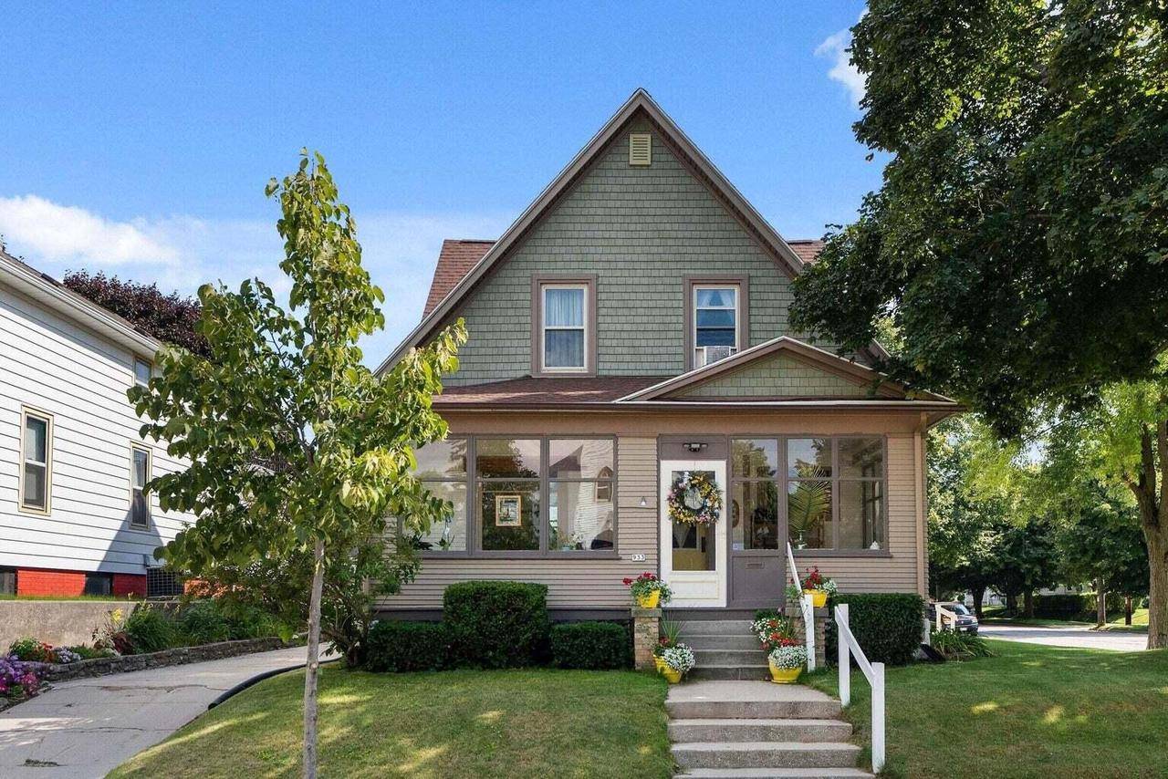 Sheboygan, WI 53081,933 High AVENUE